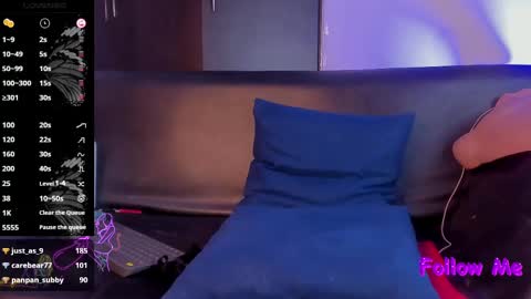 Snapshot of meganwolf1_ chatting on February 9, 2025, 7:41 pm Megan online show from February 9, 2025, 7:41 pm