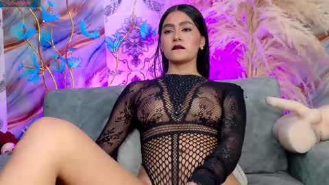 Snapshot of meganwolf1_ chatting on September 10, 2025, 9:04 pm Megan online show from September 10, 2025, 9:04 pm