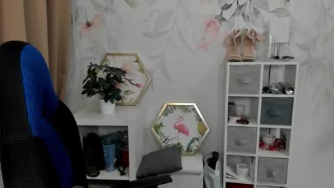 Snapshot of meganx_candy chatting on February 13, 2026, 6:42 am Megan online show from February 13, 2026, 6:42 am