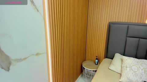 M E G A N  online show from November 15, 2025, 3:15 am