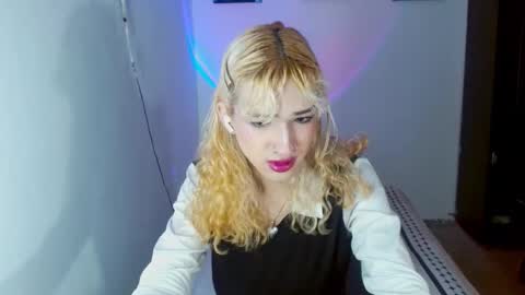 Snapshot of meghan_devil_ chatting on March 5, 2026, 7:59 am meghan_devil_ online show from March 5, 2026, 7:59 am