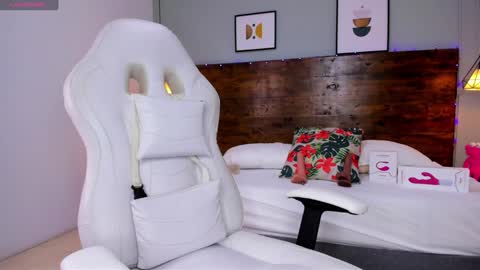 Snapshot of meghan_falcon chatting on January 18, 2025, 12:47 pm Meghan online show from January 18, 2025, 12:47 pm