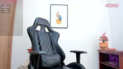 Snapshot of meghan_falcon chatting on October 15, 2025, 1:33 pm Meghan online show from October 15, 2025, 1:33 pm