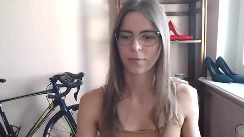 Snapshot of megi_erotic chatting on April 2, 2026, 6:22 am Megi online show from April 2, 2026, 6:22 am