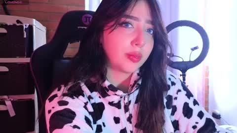 Megumi online show from January 22, 2025, 1:53 pm