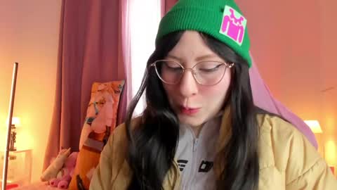 Mei  online show from October 29, 2025, 8:43 pm