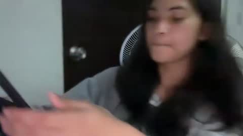 meiluxe online show from April 10, 2026, 12:10 pm