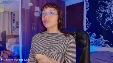 Melissa  -  -  Please help me to reach 100 thumbs up online show from April 17, 2026, 1:19 am