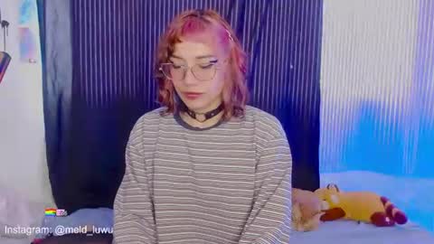 Snapshot of mel_dahlia chatting on June 26, 2026, 4:33 pm Melissa - - Please help me to reach 100 thumbs up online show from June 26, 2026, 4:33 pm