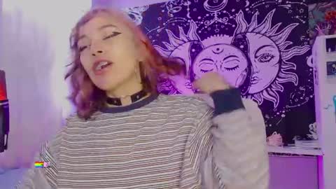 Snapshot of mel_dahlia chatting on July 13, 2026, 4:43 pm Melissa - - Please help me to reach 100 thumbs up online show from July 13, 2026, 4:43 pm