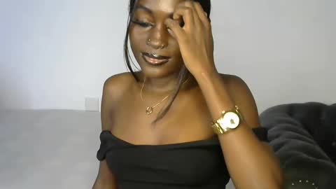Snapshot of melahnin chatting on February 24, 2025, 3:31 pm melahnin online show from February 24, 2025, 3:31 pm