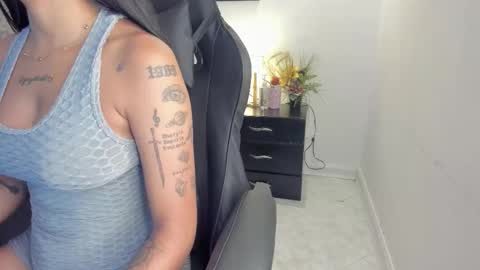 melan_owen online show from February 13, 2026, 10:55 am