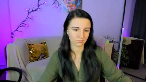 Snapshot of melani_bumm chatting on September 17, 2025, 12:07 pm melani_bumm online show from September 17, 2025, 12:07 pm