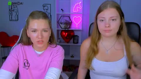 Snapshot of melani_bumm chatting on October 16, 2025, 12:28 pm melani_bumm online show from October 16, 2025, 12:28 pm