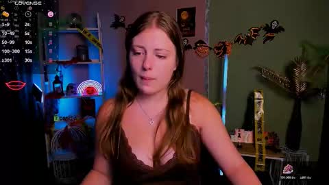 Snapshot of melani_bumm chatting on October 24, 2025, 7:10 pm melani_bumm online show from October 24, 2025, 7:10 pm