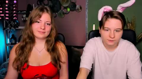 Snapshot of melani_bumm chatting on November 8, 2025, 6:57 am melani_bumm online show from November 8, 2025, 6:57 am