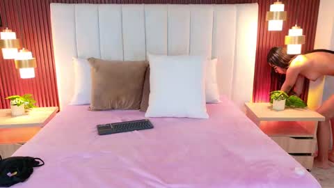 Snapshot of melani_gb chatting on September 30, 2025, 2:05 am melani gb online show from September 30, 2025, 2:05 am
