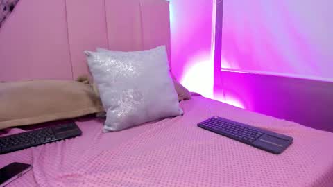 Snapshot of melani_xc chatting on November 1, 2025, 4:31 pm MELANI - online show from November 1, 2025, 4:31 pm