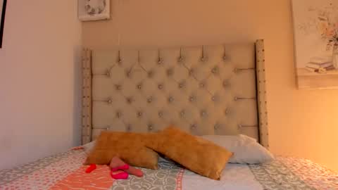 melania_xtreme online show from December 21, 2025, 1:57 am