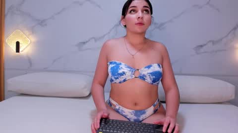 Snapshot of melanie_harl chatting on February 27, 2026, 6:52 pm Melanie online show from February 27, 2026, 6:52 pm