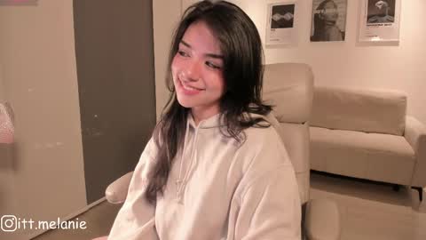 Melanie online show from May 12, 2026, 2:08 am
