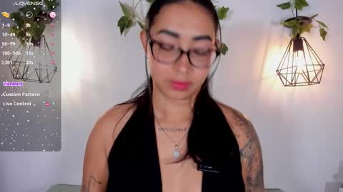 Melanie online show from February 18, 2026, 11:55 pm