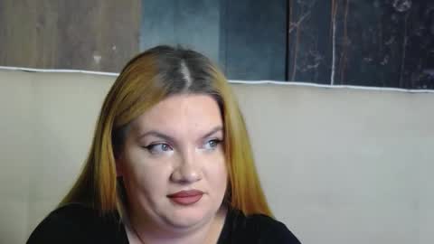 melanniebrown online show from December 22, 2025, 7:05 am