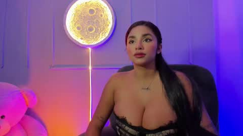 Snapshot of melanny_skies chatting on March 7, 2025, 9:27 pm Melanny online show from March 7, 2025, 9:27 pm