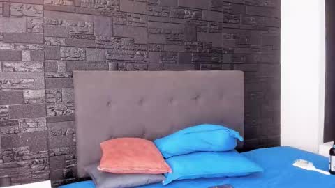 Melanny online show from November 13, 2025, 1:54 pm