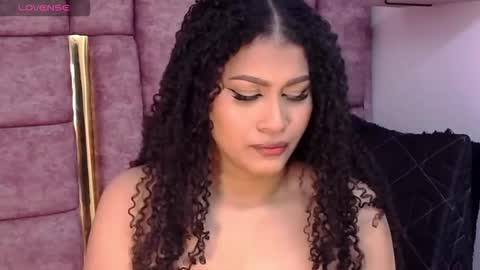 Snapshot of melany_garden chatting on November 5, 2025, 1:22 pm LAURA online show from November 5, 2025, 1:22 pm