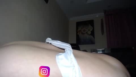 melany online show from November 21, 2025, 6:56 am