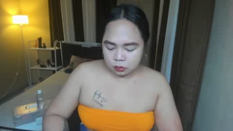 melayfoxx online show from May 4, 2026, 1:56 am