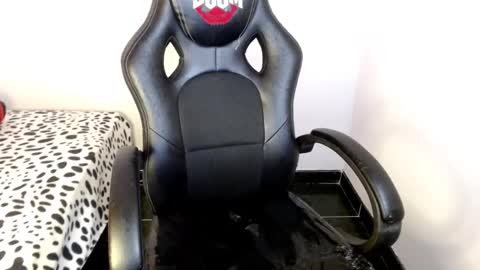 melinna706702 online show from February 12, 2025, 9:01 pm