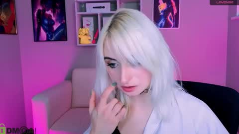 Melisa online show from November 9, 2025, 9:24 pm