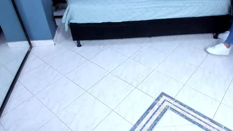 melissa_23_ online show from November 21, 2025, 11:42 am