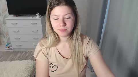 Snapshot of melissa__ray chatting on February 19, 2025, 2:33 am Melissa Ray online show from February 19, 2025, 2:33 am