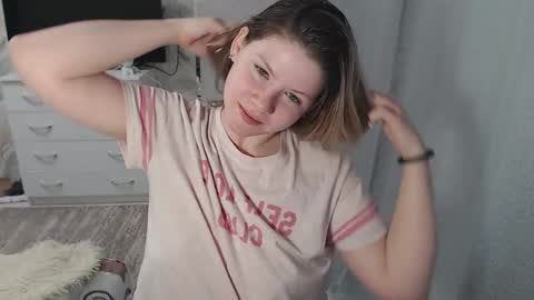Snapshot of melissa__ray chatting on February 20, 2025, 2:40 am Melissa Ray online show from February 20, 2025, 2:40 am