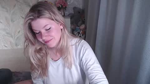 Snapshot of melissa__ray chatting on October 25, 2025, 7:52 pm Melissa Ray online show from October 25, 2025, 7:52 pm