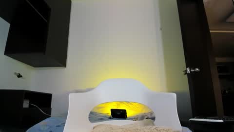 M E L I S S A  online show from November 25, 2025, 12:16 pm