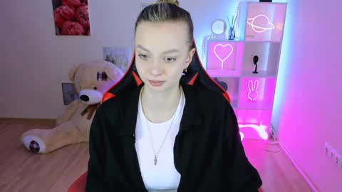 Melissa online show from February 7, 2025, 4:37 am