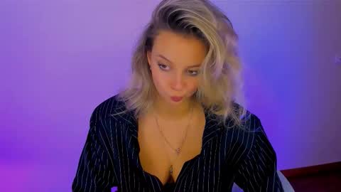 Melissa online show from September 16, 2025, 12:50 pm