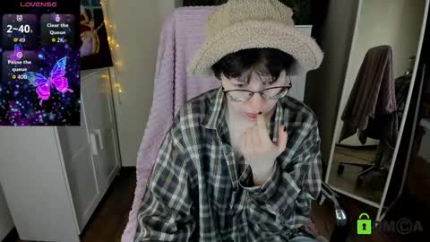 Melissa online show from October 2, 2025, 8:49 pm