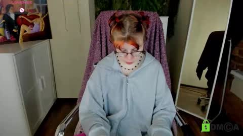 Melissa online show from November 14, 2025, 3:44 pm