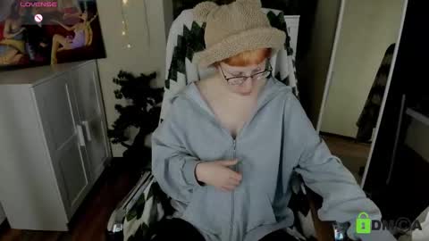 Melissa online show from December 3, 2025, 9:13 pm