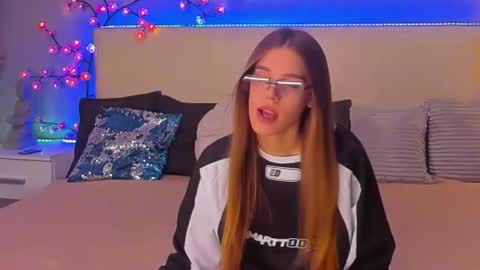 MelissaCrayzy online show from November 30, 2025, 1:15 pm