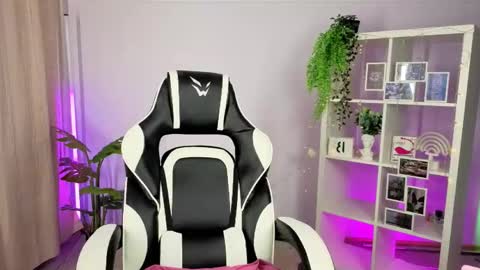 melissagray_ online show from November 10, 2025, 9:52 am