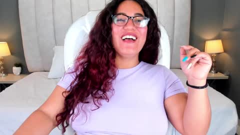 M E L I S S A  online show from December 17, 2024, 6:31 pm