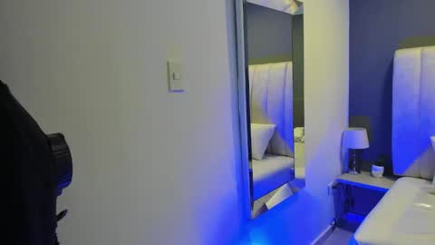 M E L I S S A  online show from December 18, 2024, 12:07 pm