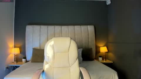 M E L I S S A  online show from March 10, 2025, 12:04 pm