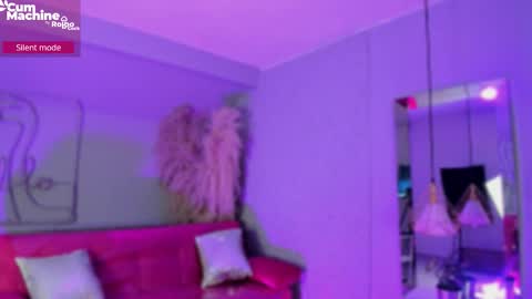 M E L I S S A  online show from February 18, 2026, 12:01 pm